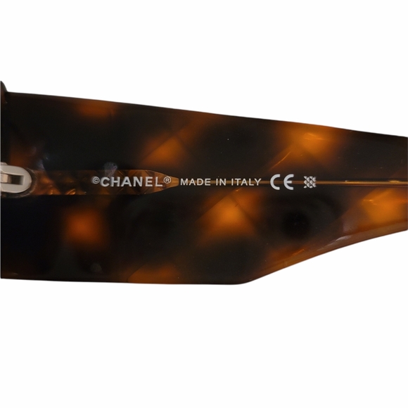 Authentic Chanel Sunglasses Style 5019 - Picture 4 of 7